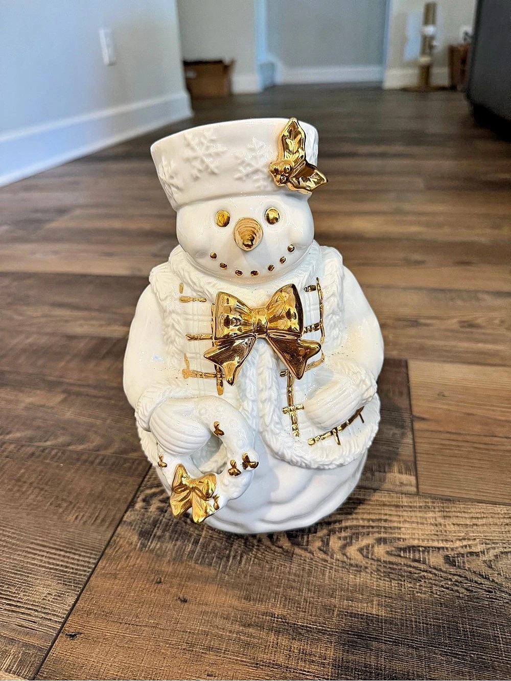 Grandeur Noel Snowman White & Gold